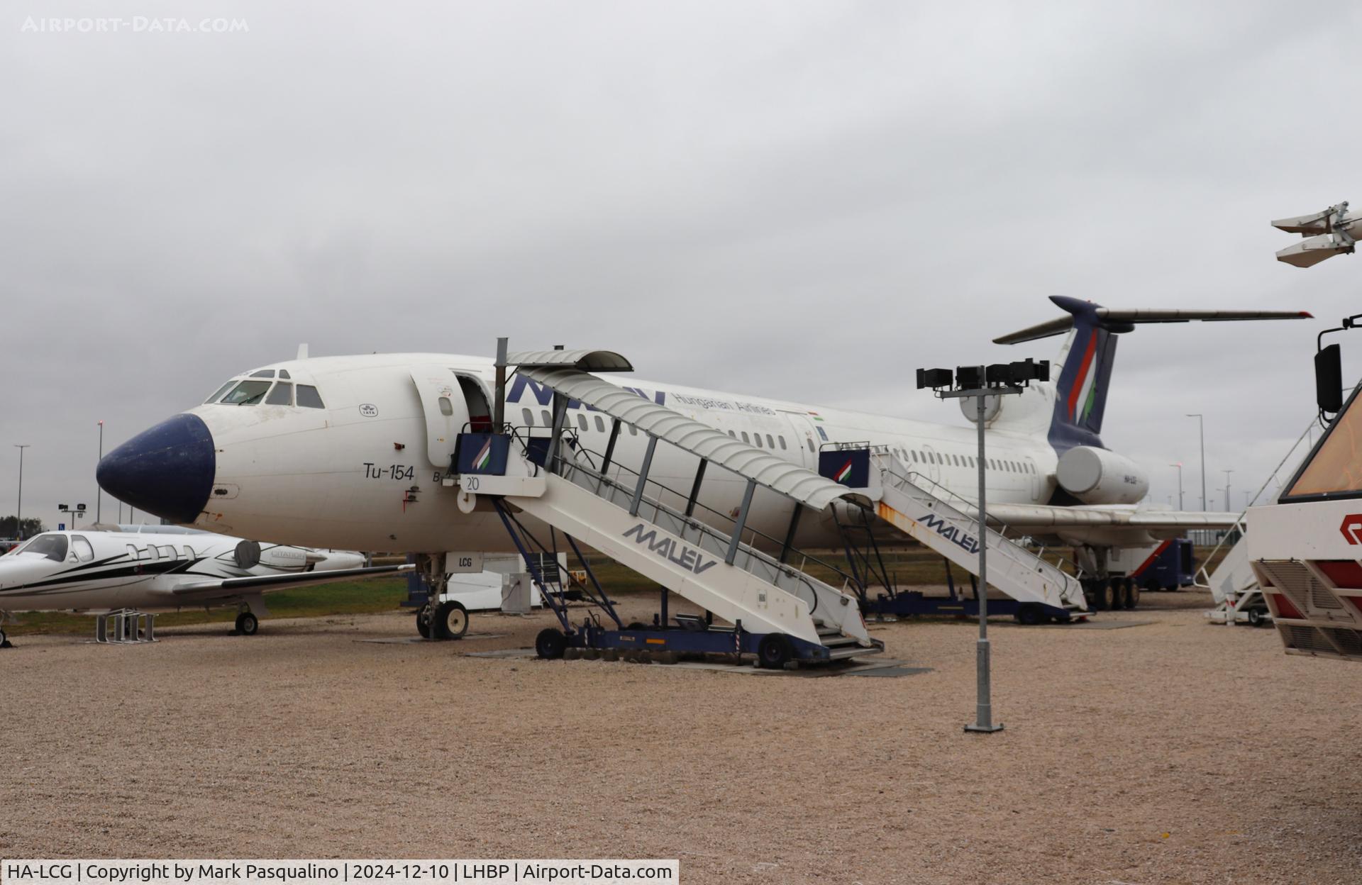 HA-LCG, 1975 Tupolev Tu-154B-2 C/N 75A127, Tupolev Tu-154B-2