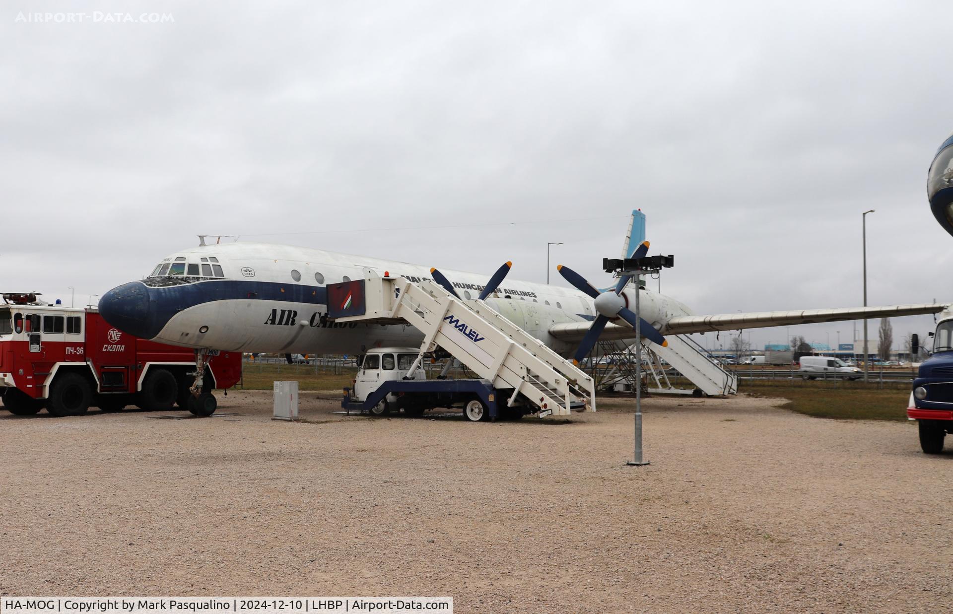 HA-MOG, 1964 Ilyushin Il-18V C/N 184007103, Ilyushin Il-18V