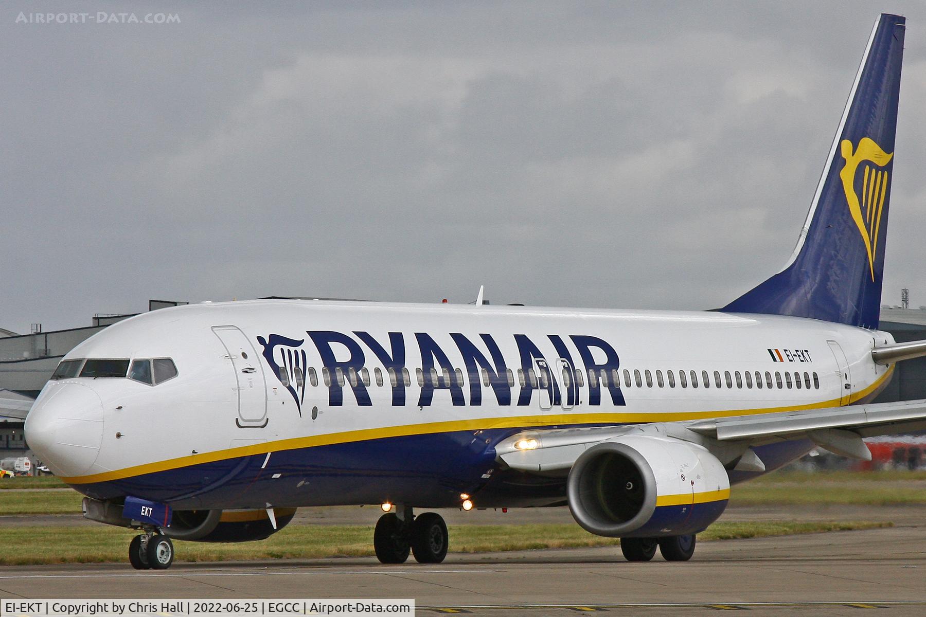 EI-EKT, 2010 Boeing 737-8AS C/N 38505, Manchester