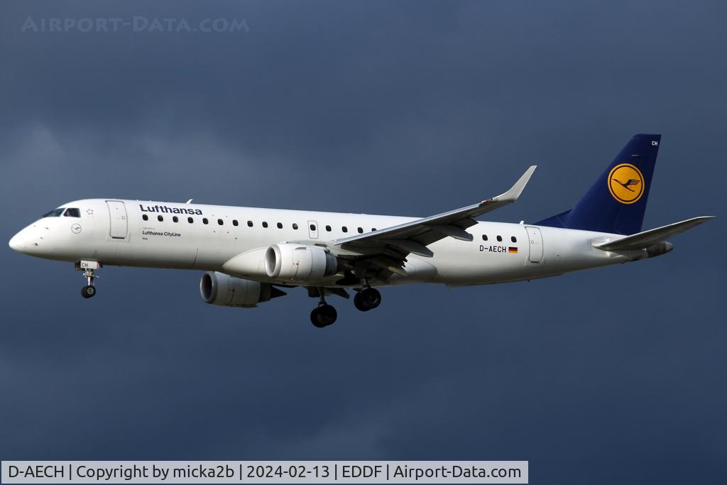 D-AECH, 2010 Embraer 190LR (ERJ-190-100LR) C/N 19000376, Landing