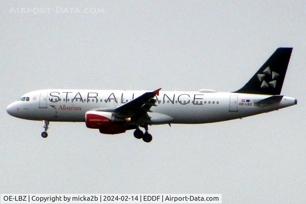 OE-LBZ, 2012 Airbus A320-214 C/N 5181, Landing