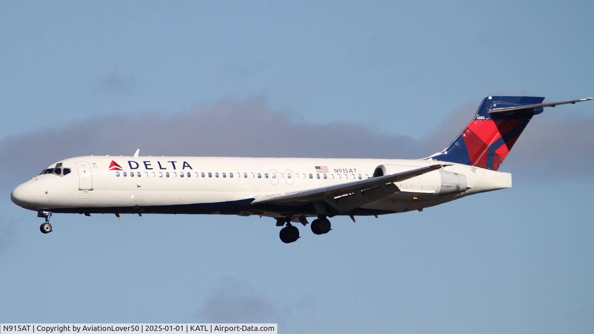 N915AT, 2001 Boeing 717-200 C/N 55085, Delta 717
