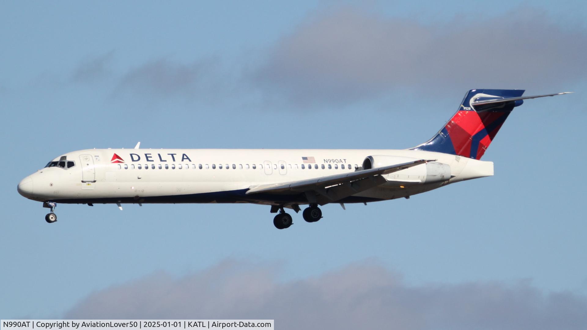 N990AT, 2001 Boeing 717-200 C/N 55134, Delta 717