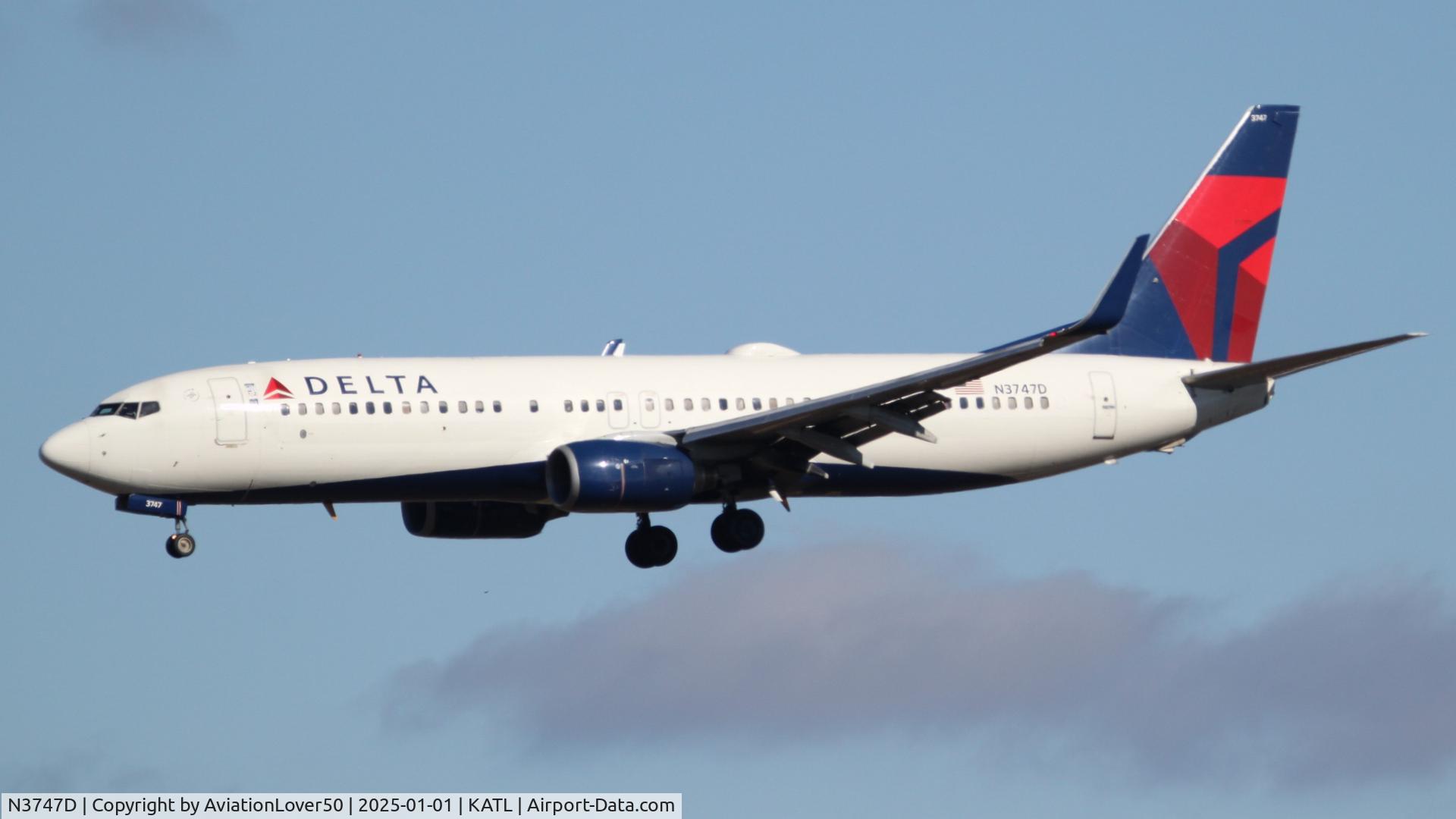 N3747D, 2001 Boeing 737-832 C/N 32374, Delta 738