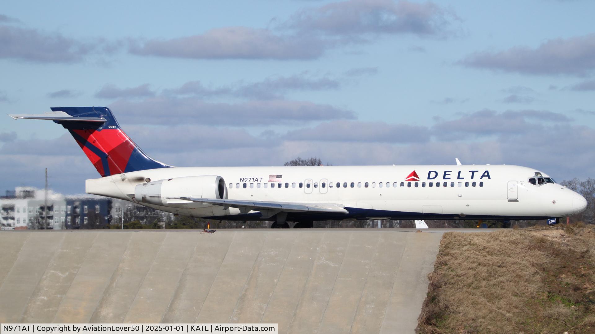 N971AT, 2001 Boeing 717-200 C/N 55032, Delta 717