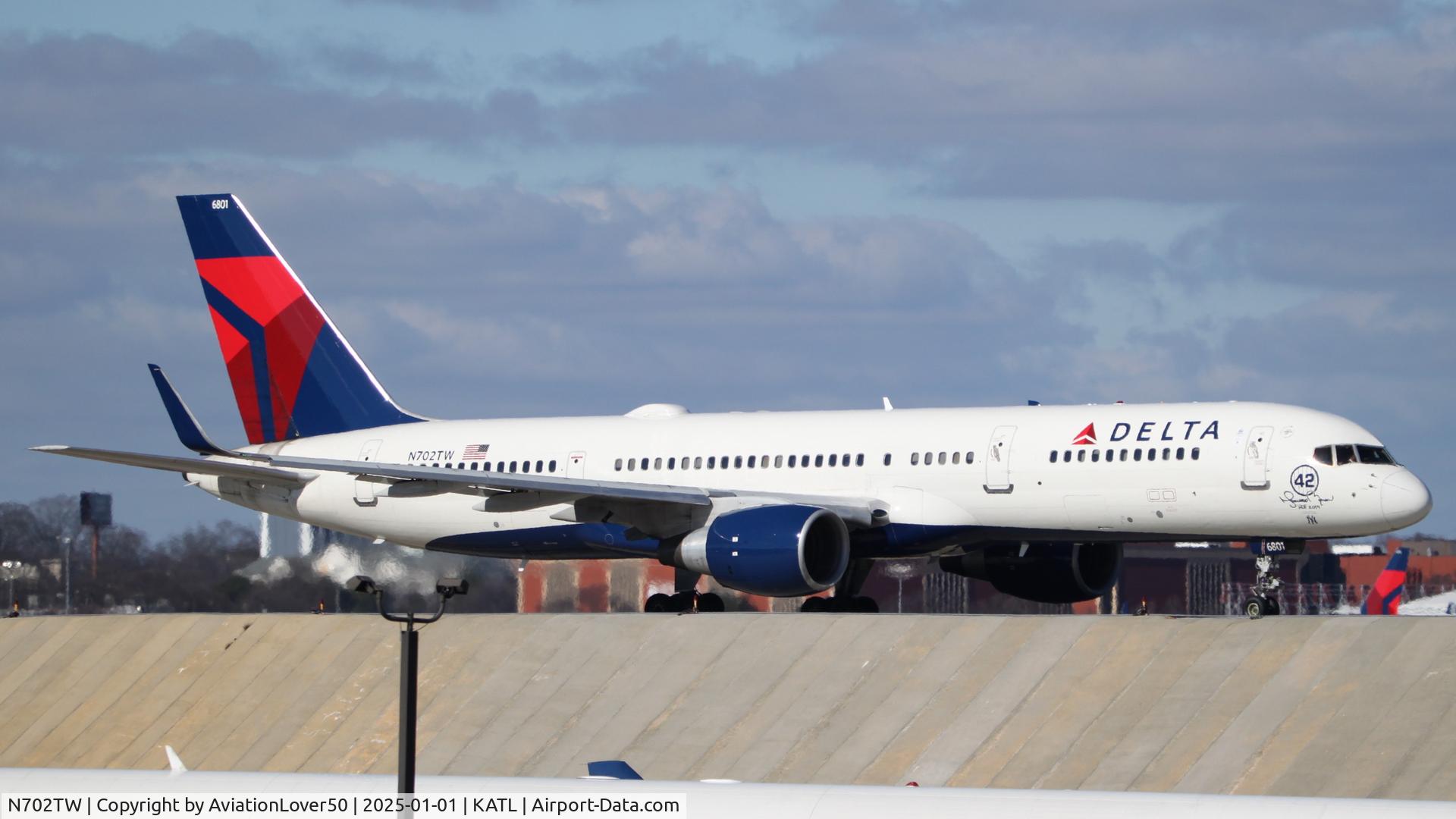 N702TW, 1996 Boeing 757-2Q8 C/N 28162, Delta 