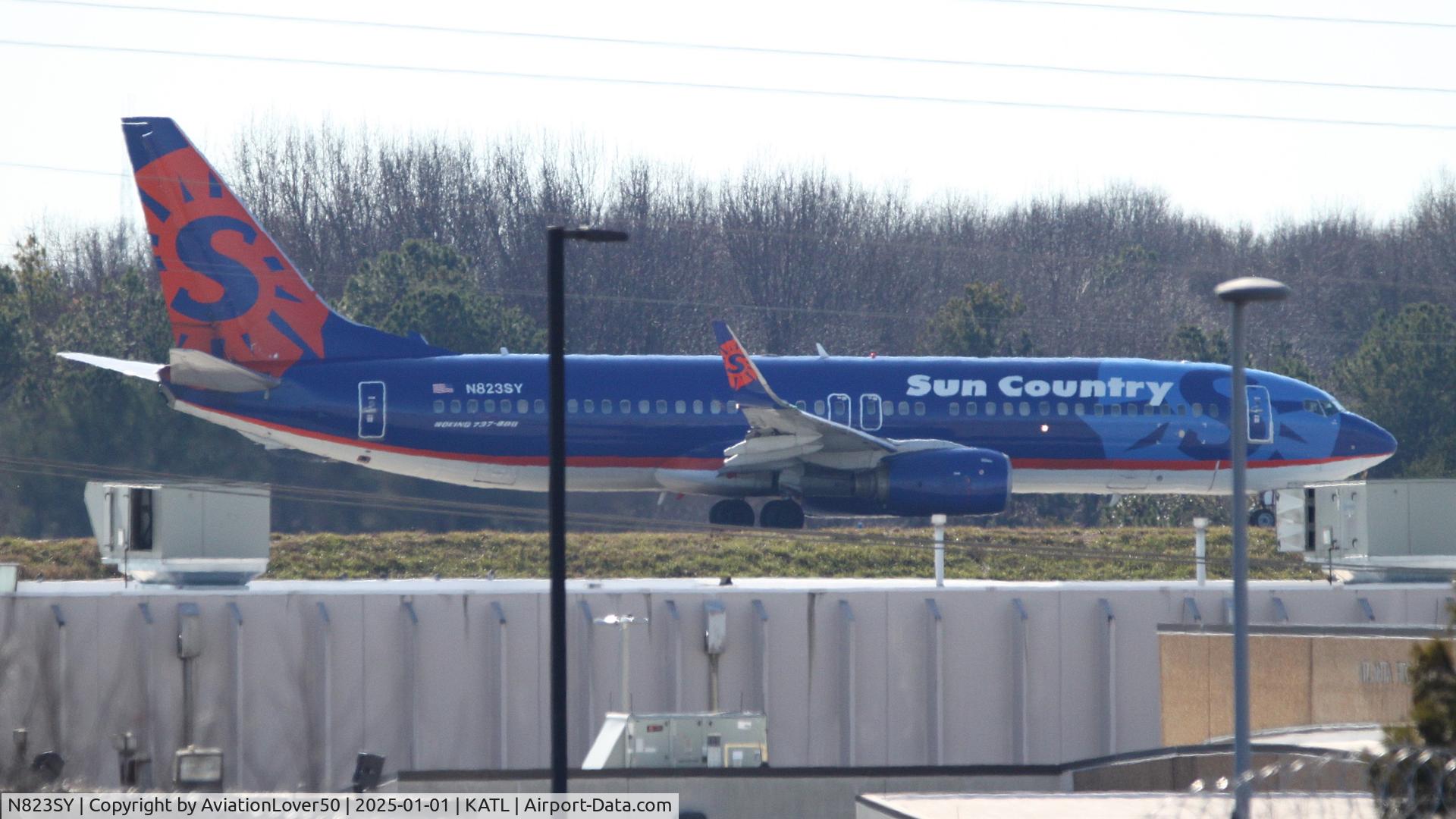 N823SY, 2004 Boeing 737-85P C/N 33971, Sun Country 738