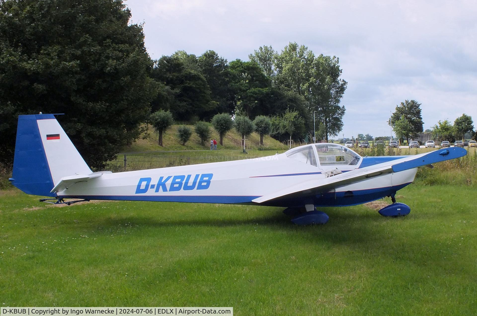 D-KBUB, 1989 Scheibe SF-25C Falke 2000 C/N 44462, Scheibe SF-25C Falke 2000 with tricycle landing gear at Wesel-Römerwardt airfield