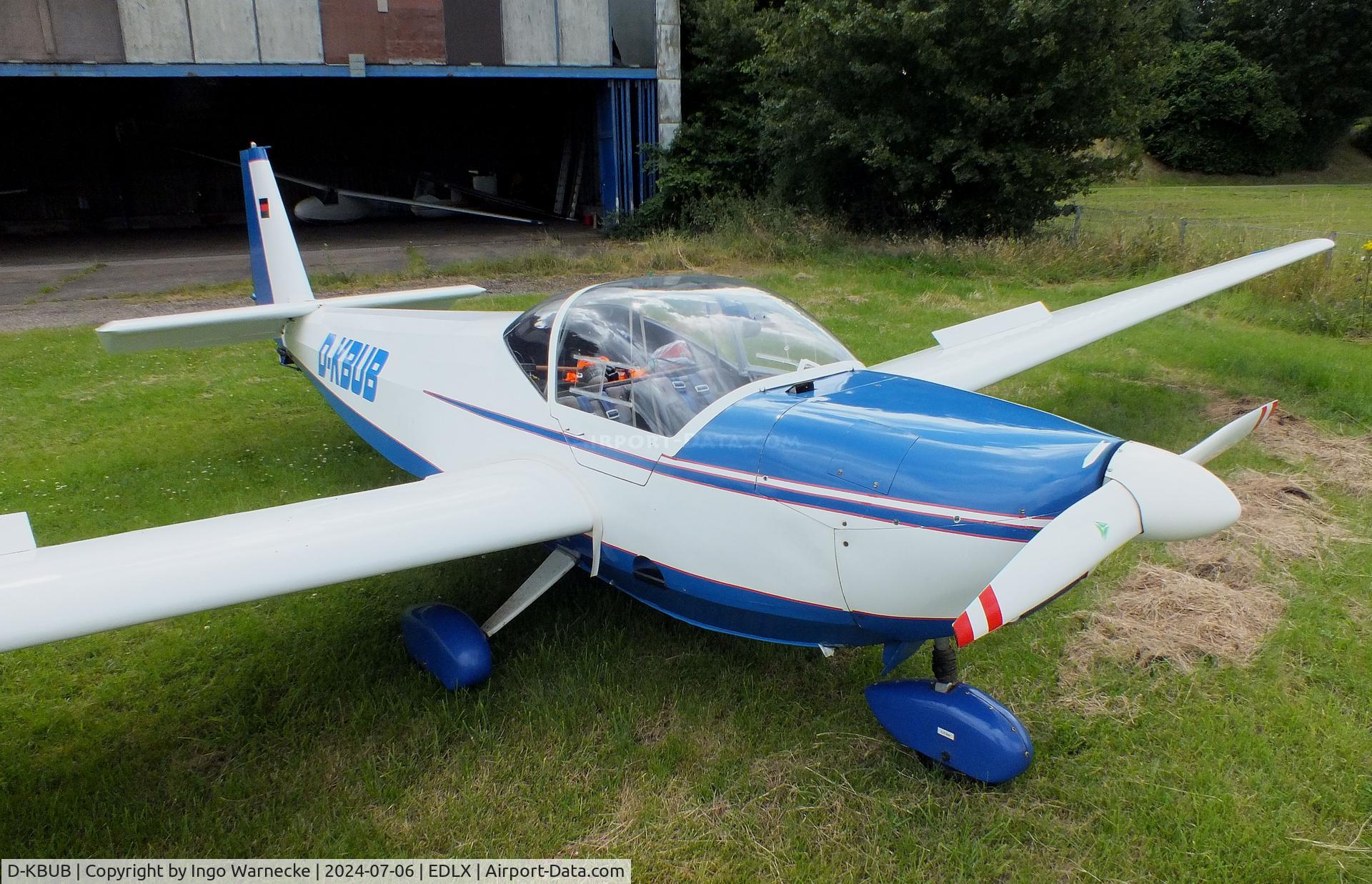 D-KBUB, 1989 Scheibe SF-25C Falke 2000 C/N 44462, Scheibe SF-25C Falke 2000 with tricycle landing gear at Wesel-Römerwardt airfield
