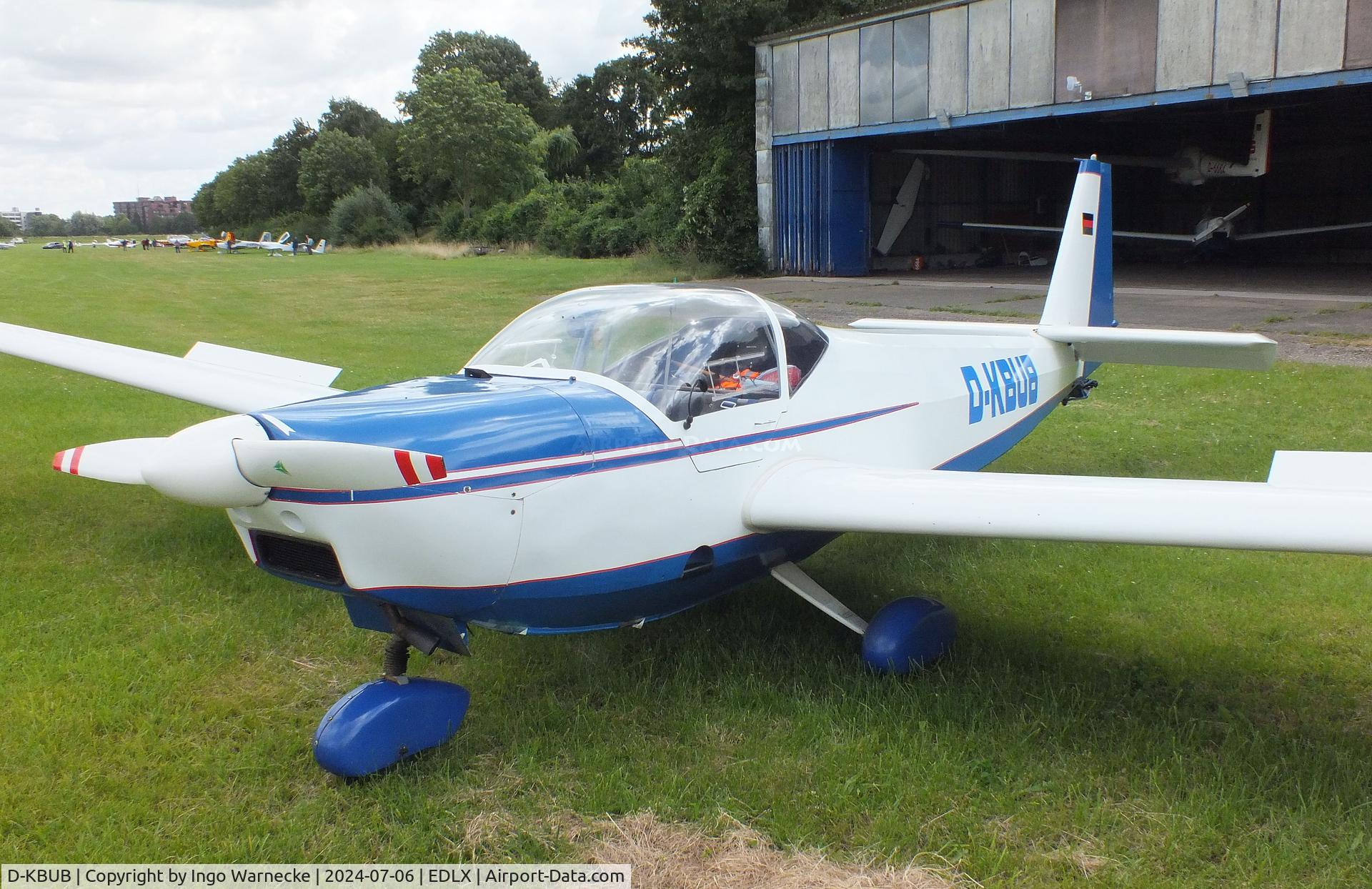 D-KBUB, 1989 Scheibe SF-25C Falke 2000 C/N 44462, Scheibe SF-25C Falke 2000 with tricycle landing gear at Wesel-Römerwardt airfield