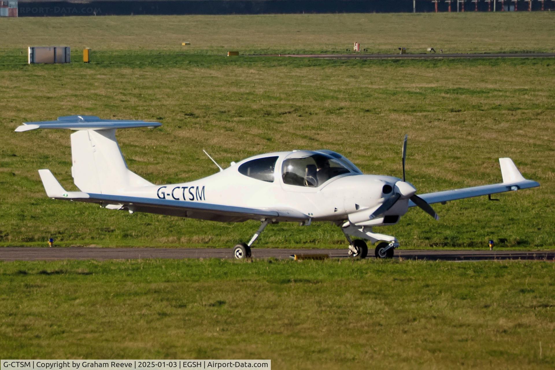 G-CTSM, 2016 Diamond DA-40NG Diamond Star C/N 40.N311, Departing from Norwich.