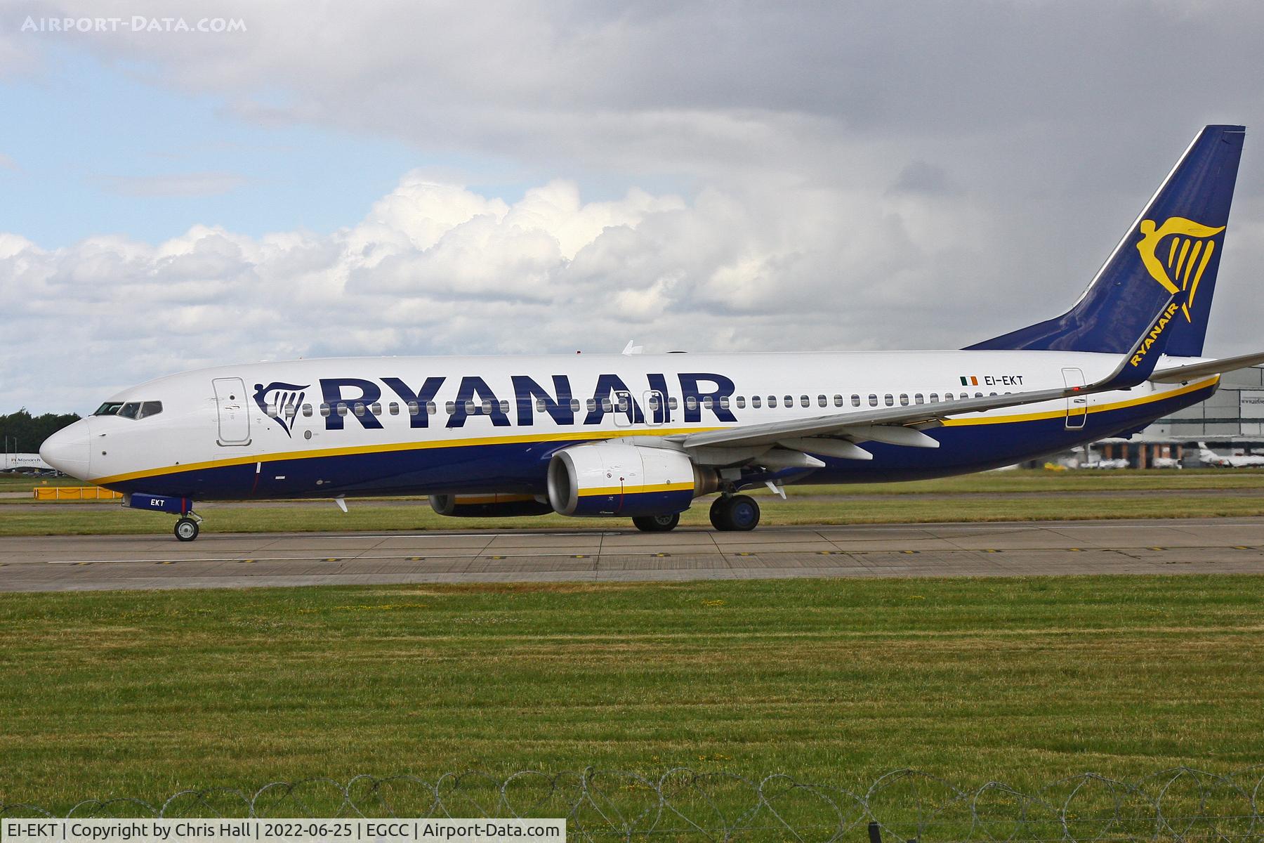 EI-EKT, 2010 Boeing 737-8AS C/N 38505, Manchester