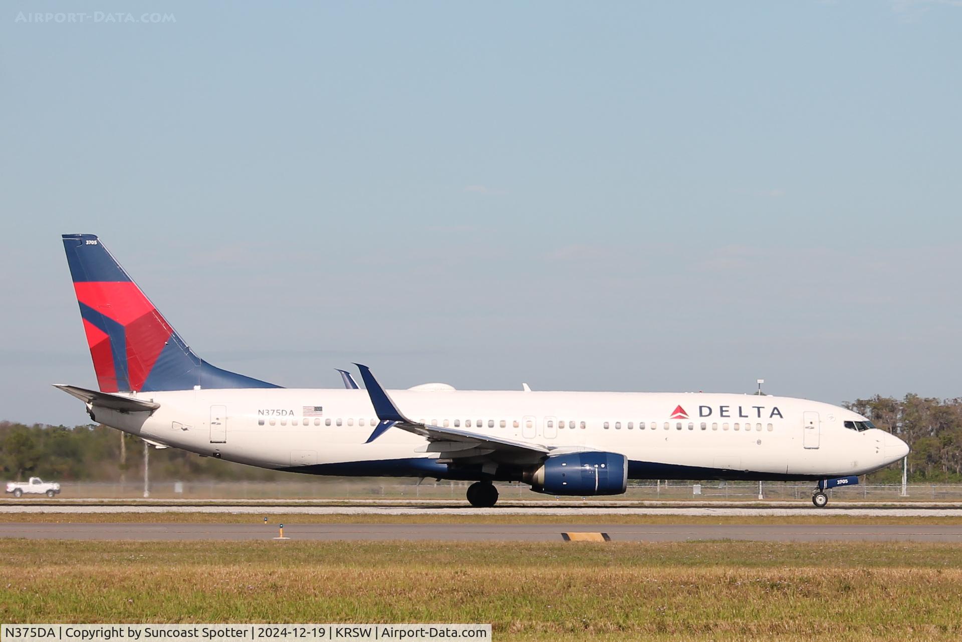N375DA, 1998 Boeing 737-832 C/N 29623, Delta Flight 1600 departs Runway 6 at Southwest Florida International Airport enroute to Cincinnati/Northern Kentucky International Airport