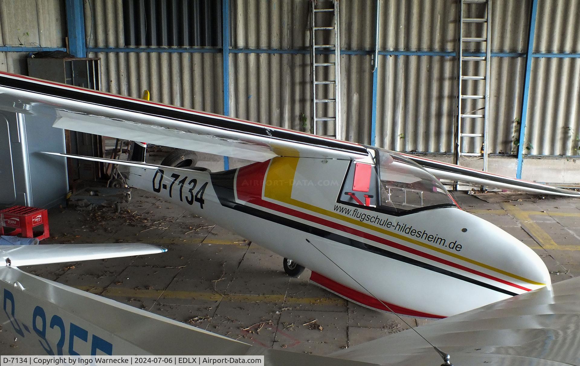 D-7134, Vogt Lo-100 Zwergreiher C/N 01A AH4, Vogt Lo 100 Zwergreiher at Wesel-Römerwardt airfield