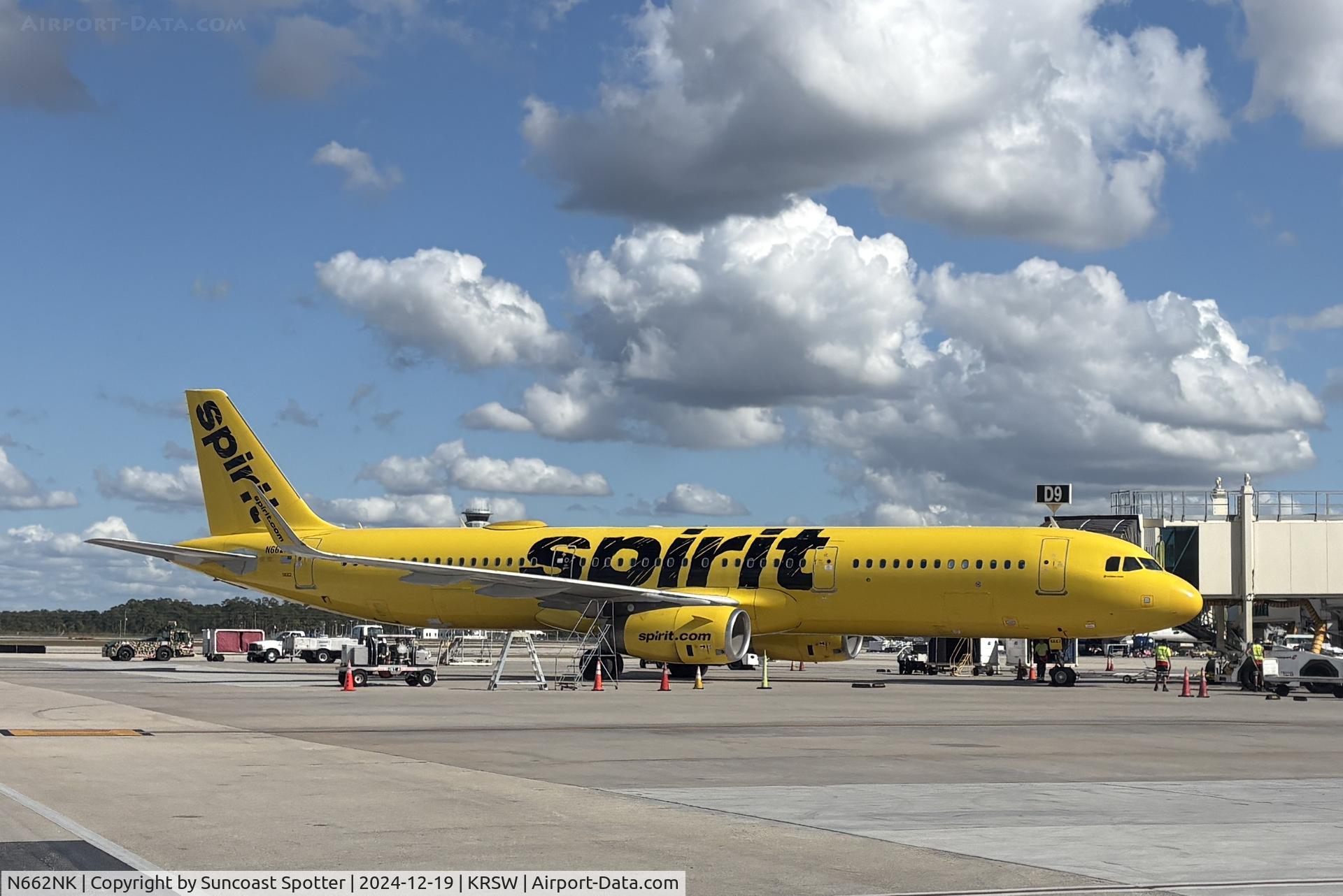 N662NK, 2015 Airbus A321-231 C/N 6897, Spirit Flight 1577 sits at Gate D9 at Southwest Florida International Airport prior to flight to Boston-Logan International Airport