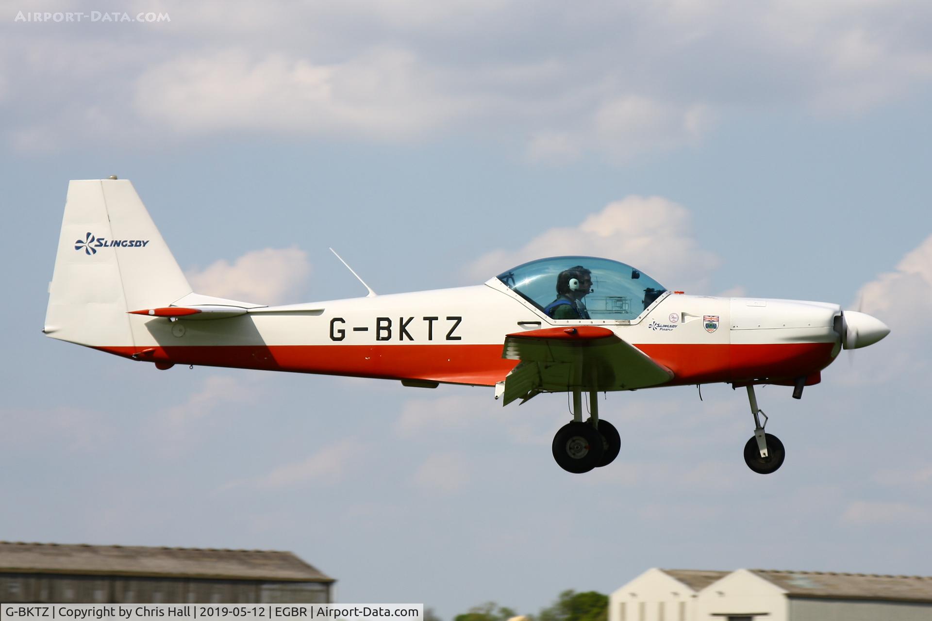 G-BKTZ, 1983 Slingsby T-67M Firefly C/N 2004, Breighton