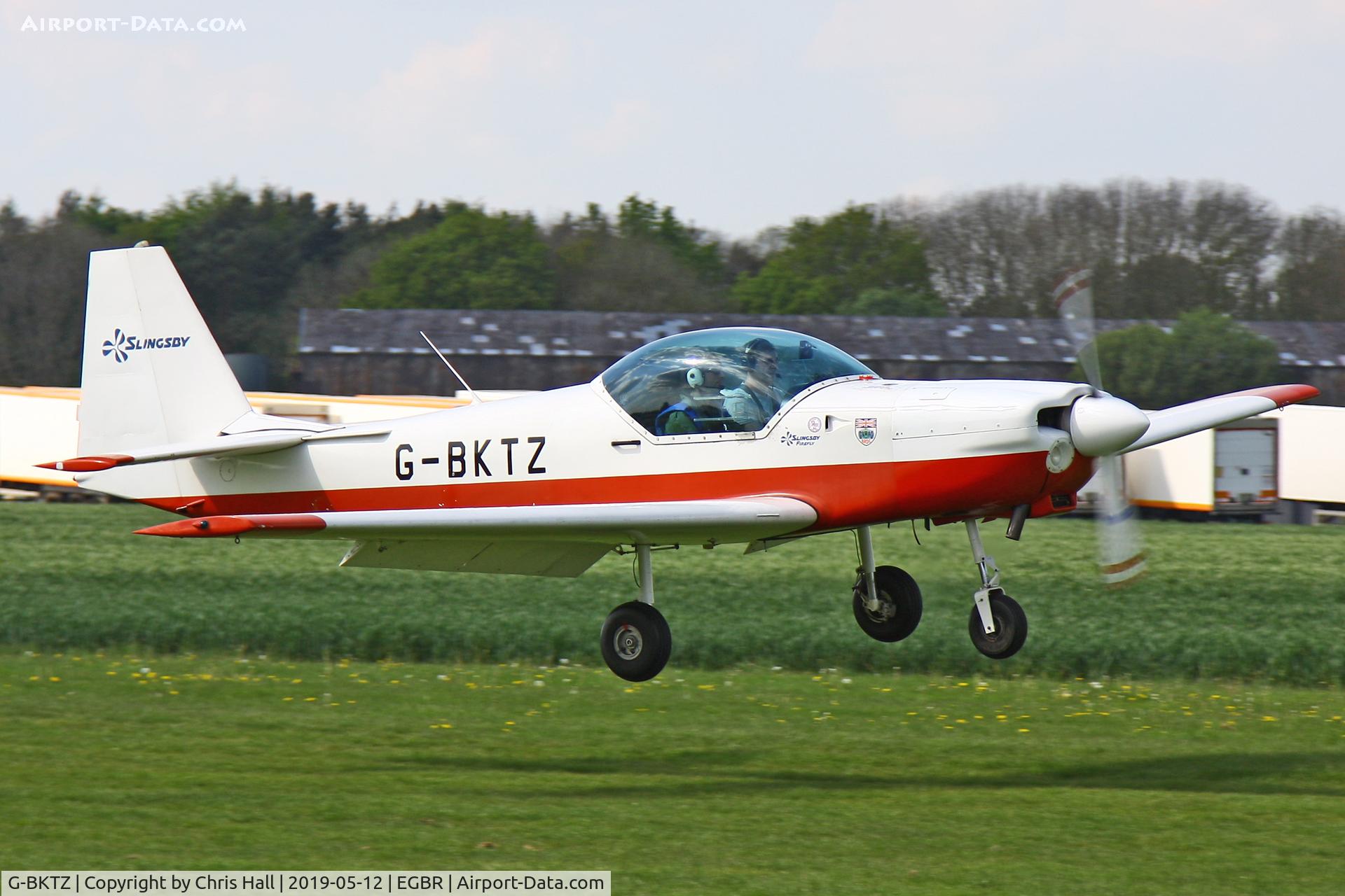 G-BKTZ, 1983 Slingsby T-67M Firefly C/N 2004, Breighton