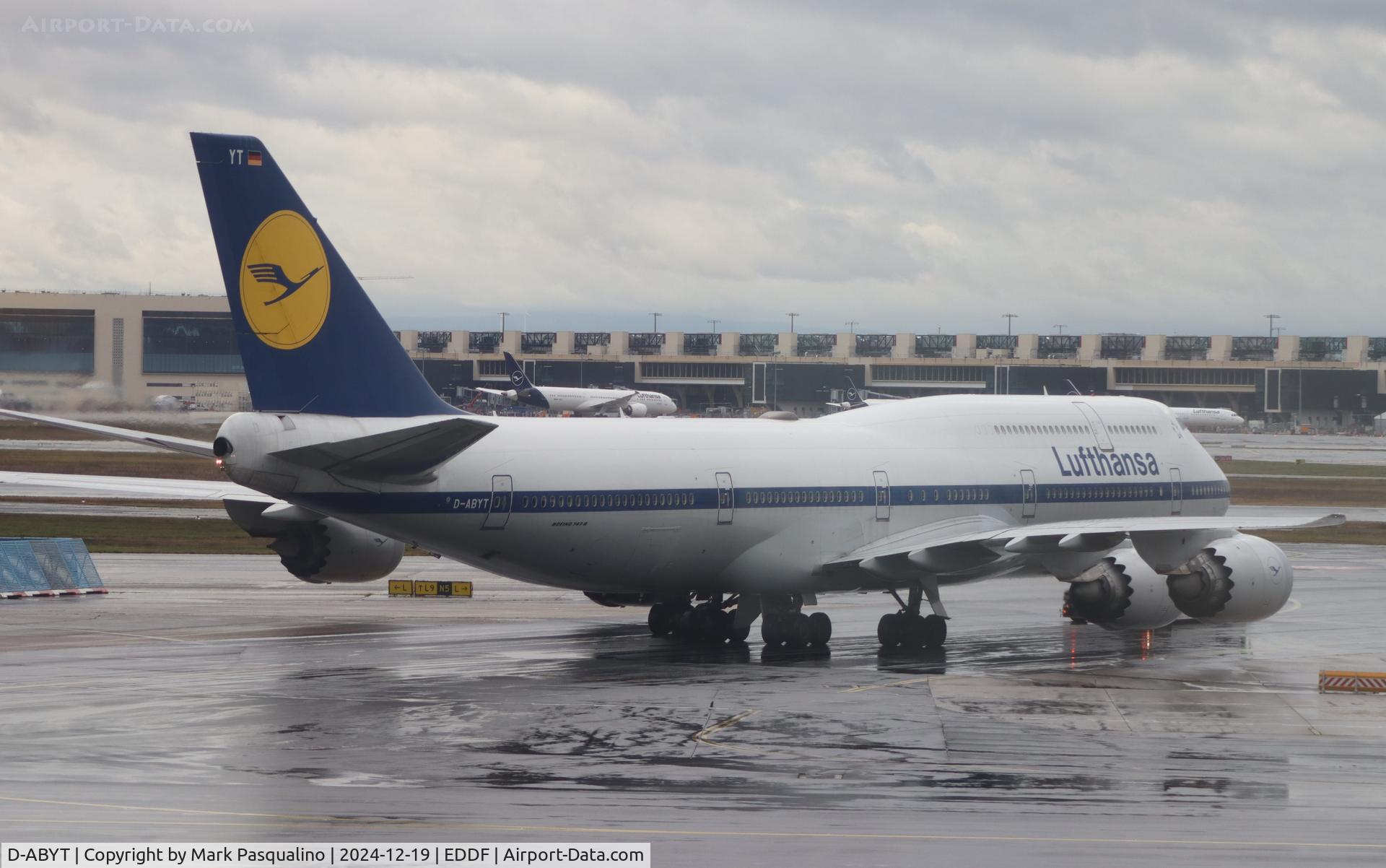 D-ABYT, 2015 Boeing 747-830 C/N 37844, Boeing 747-830