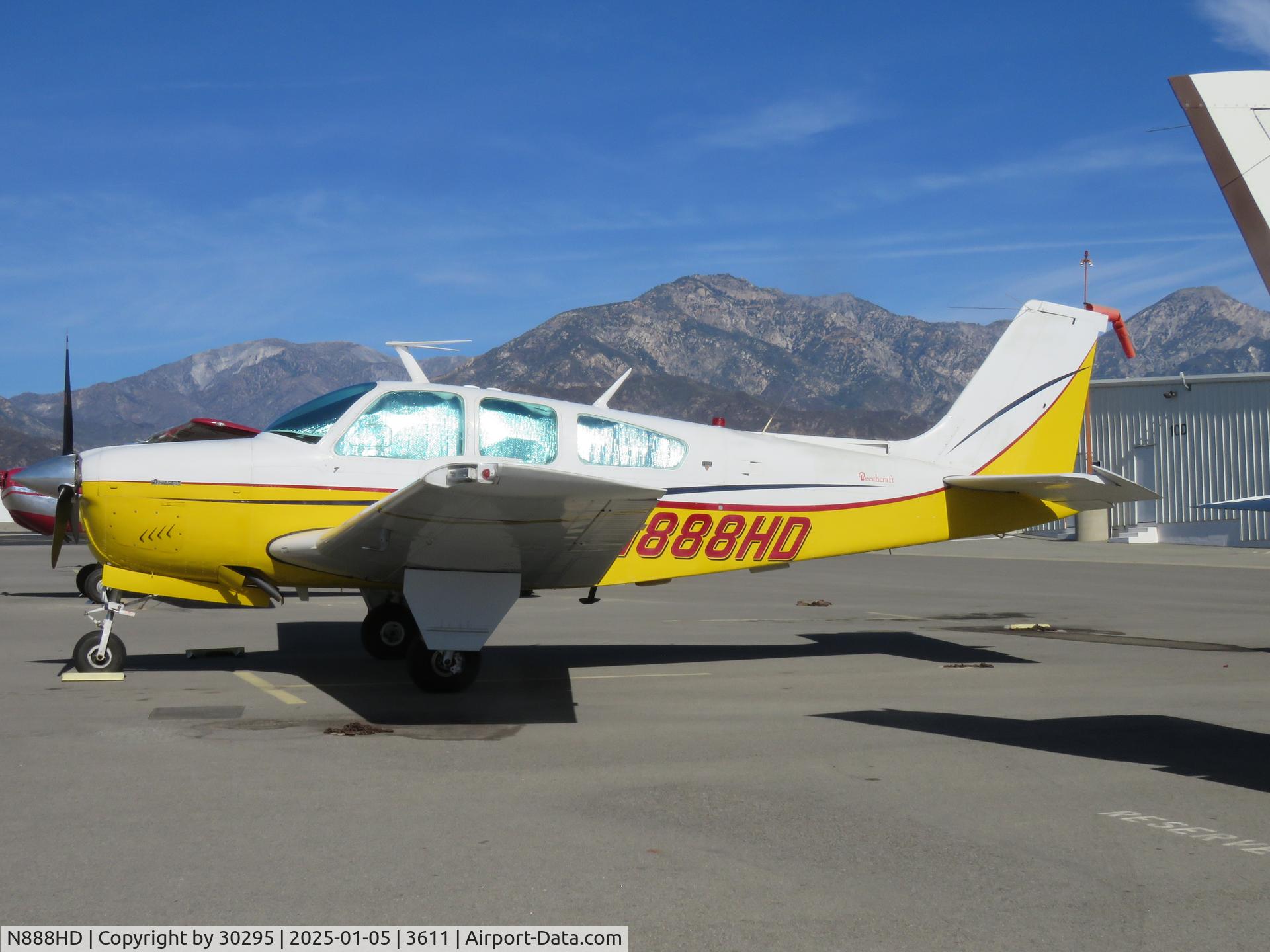 N888HD, 1977 Beech F33A Bonanza C/N CE-748, Parked
