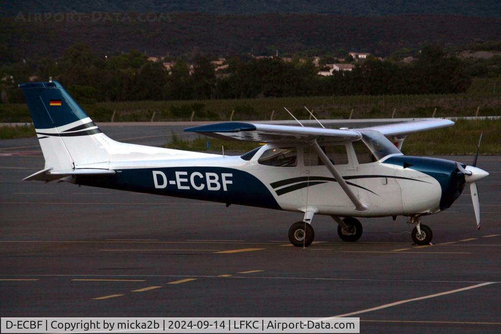 D-ECBF, Reims Aviation F172N Skyhawk C/N F172-01922, Parked