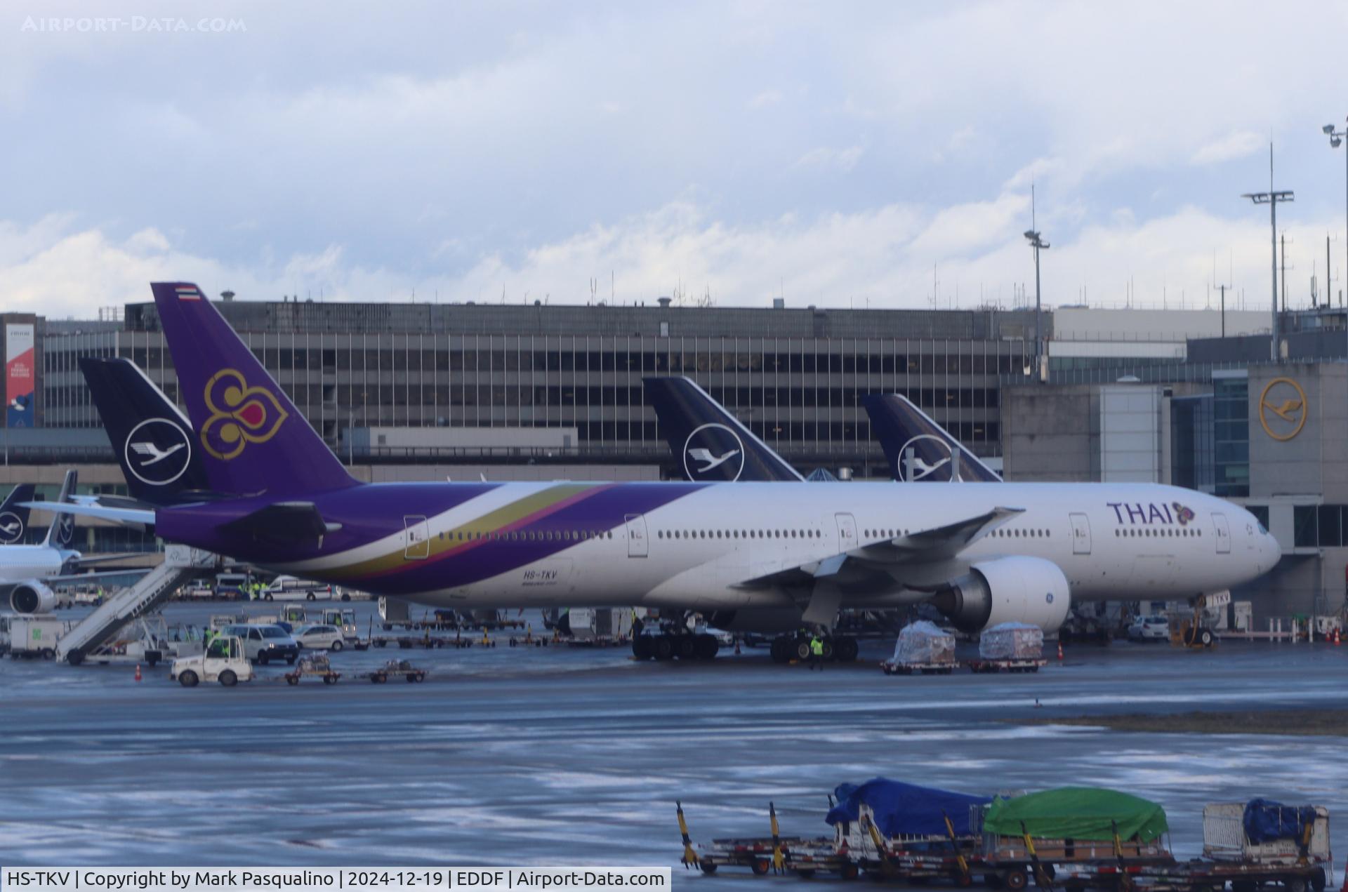 HS-TKV, 2014 Boeing 777-3D7/ER C/N 42111, Boeing 777-3D7/ER