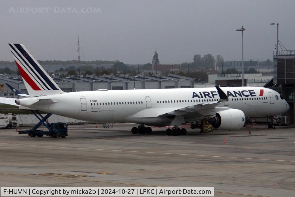 F-HUVN, 2024 Airbus A350-941 C/N 671, Parked