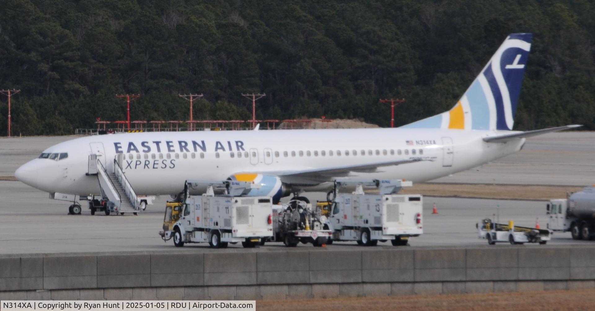 N314XA, 1991 Boeing 737-484 C/N 25314, Eastern Air Express 737-400 (presumably a charter).
