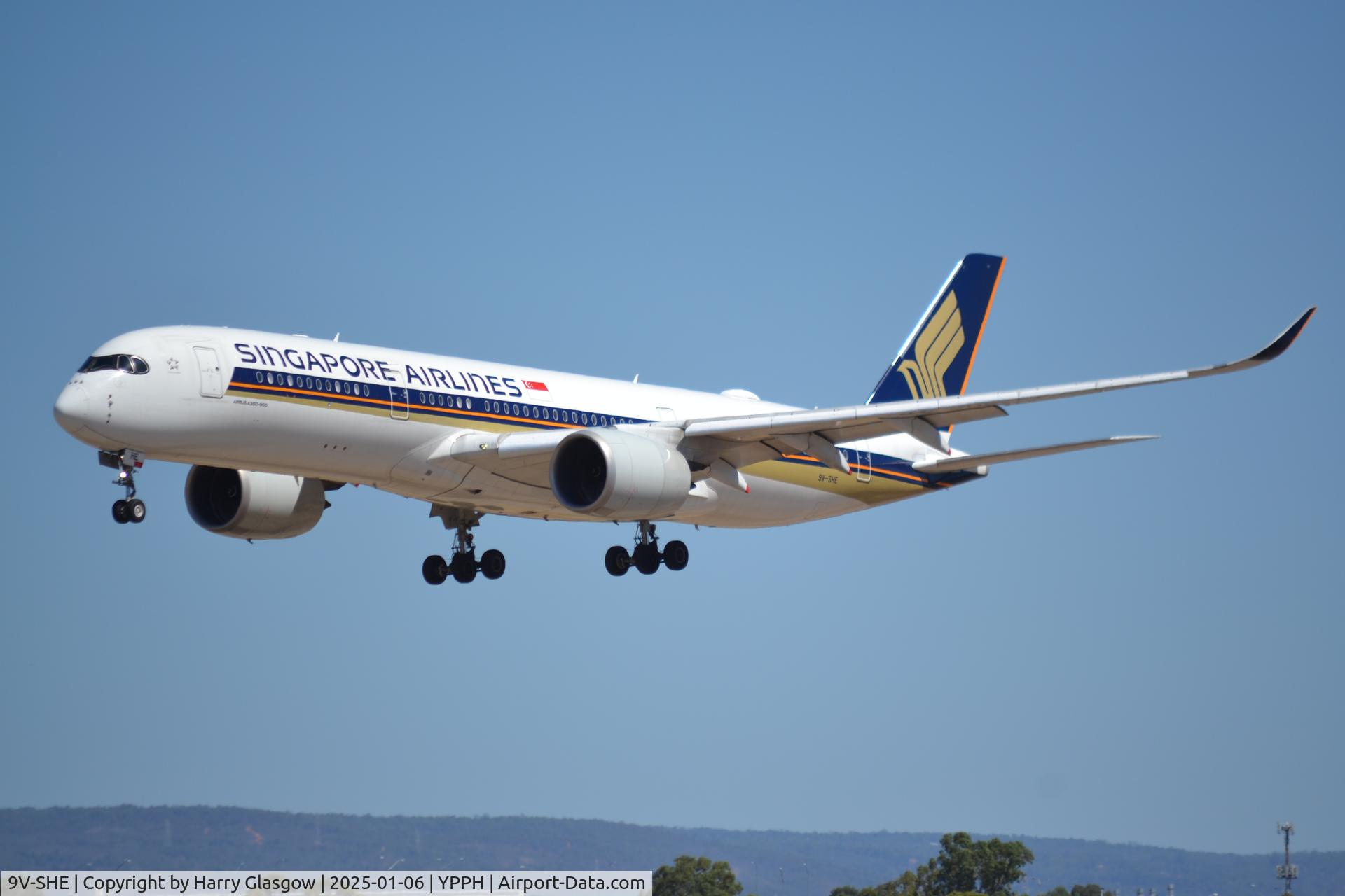 9V-SHE, 2019 Airbus A350-941 C/N 294, Landing on 03