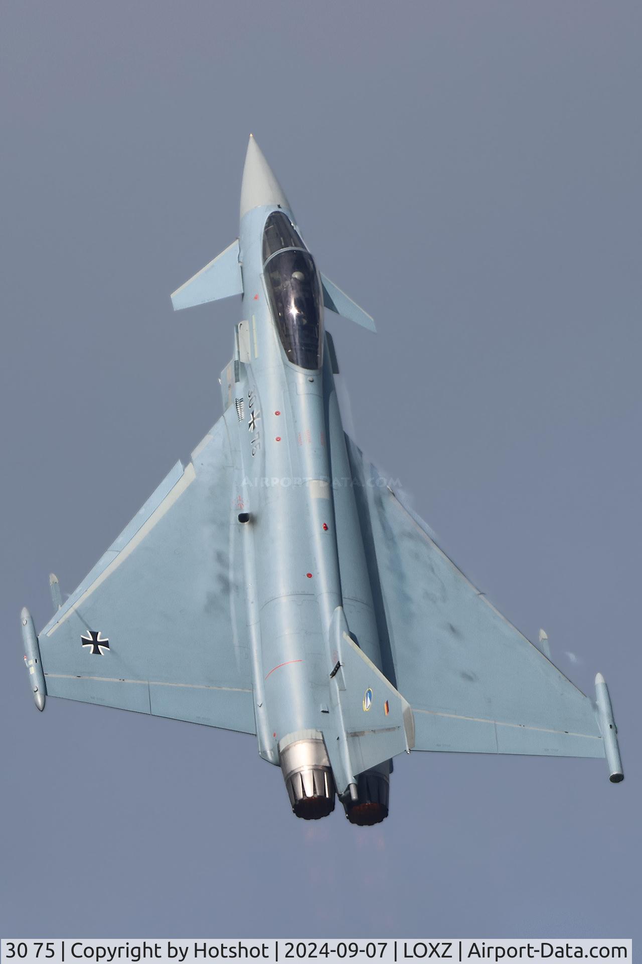 30 75, Eurofighter EF-2000 Typhoon S C/N GS056, Almost in the vertical