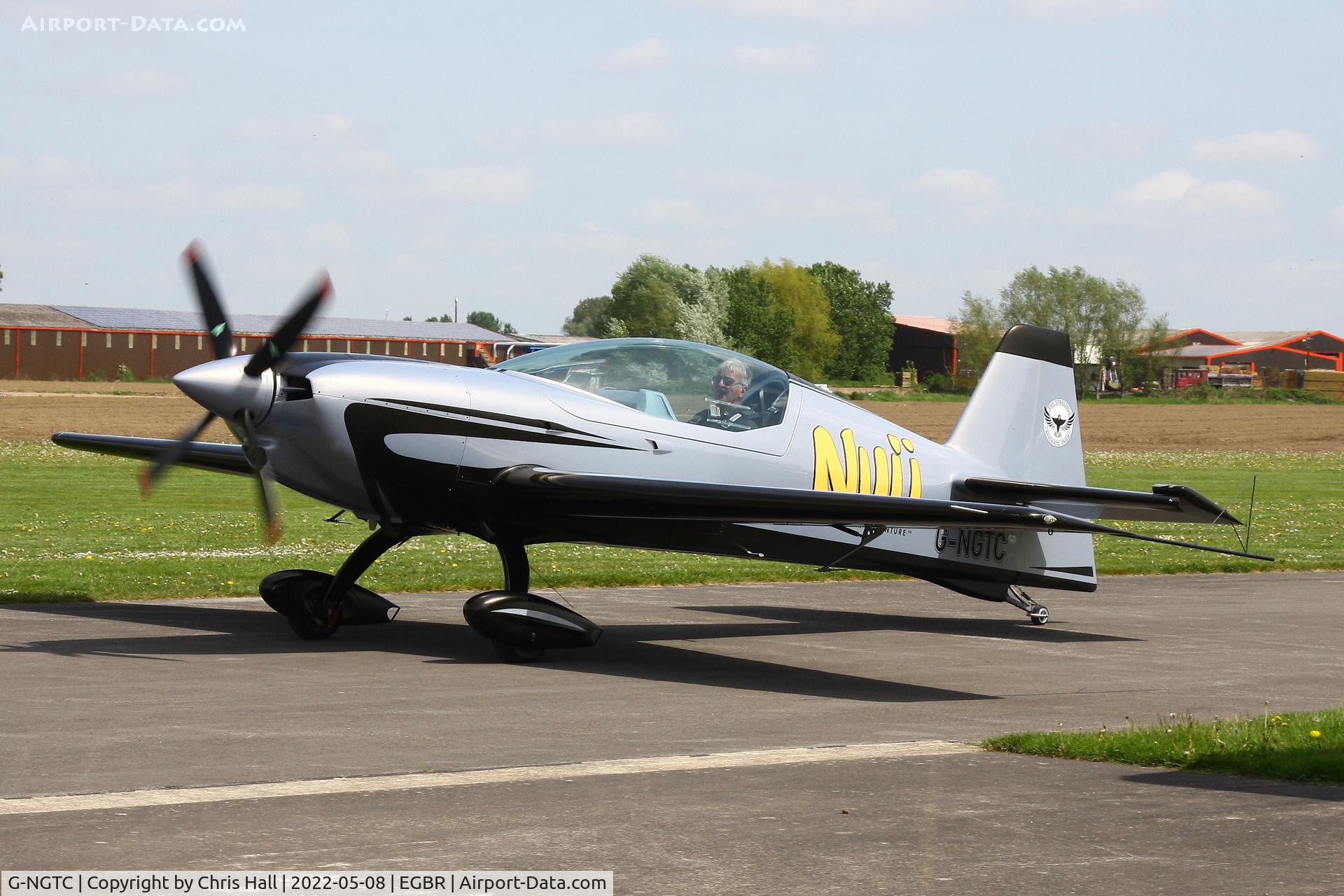 G-NGTC, 2021 Extra NG C/N NG021, Breighton