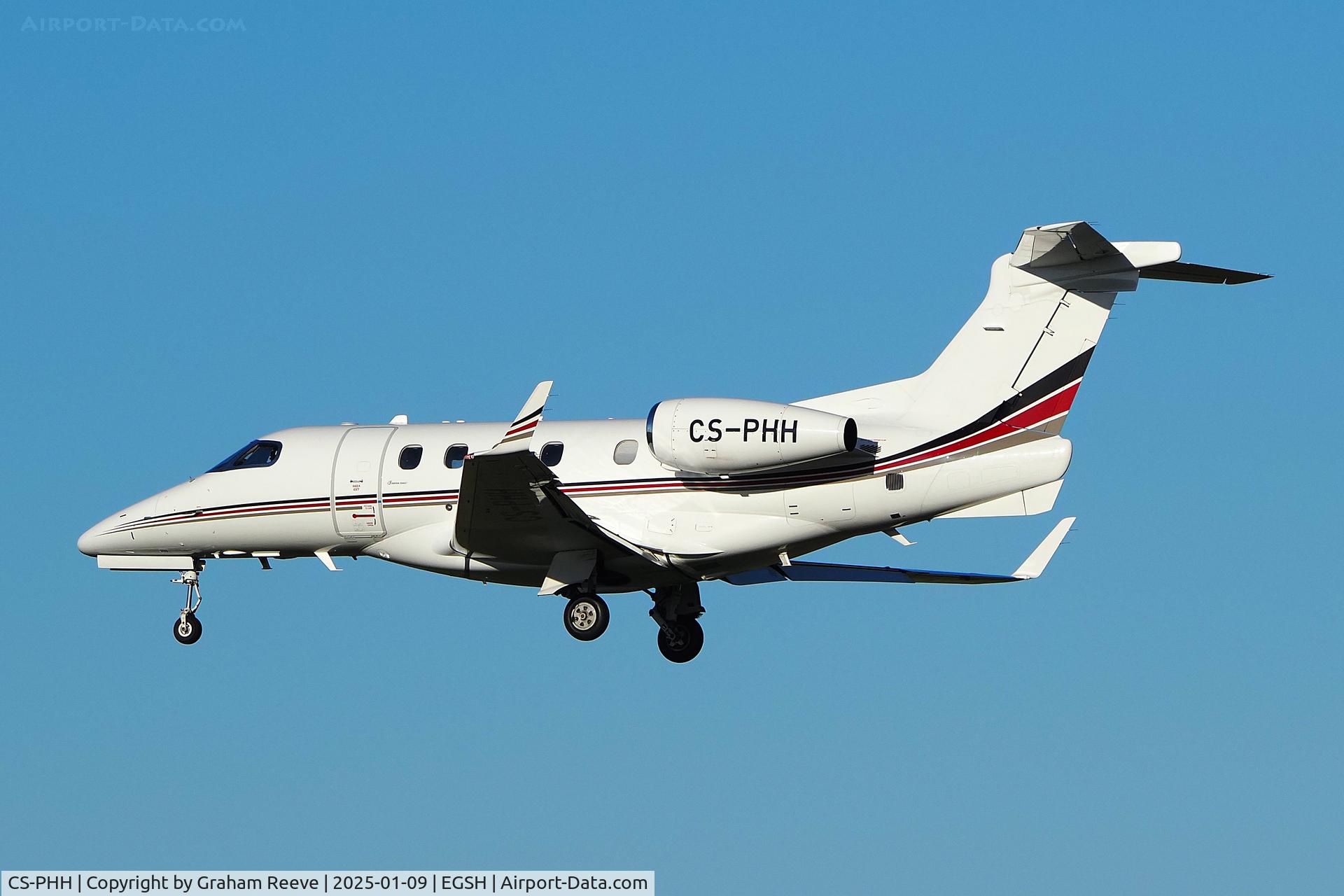 CS-PHH, 2014 Embraer EMB-505 Phenom 300 C/N 50500270, Landing at Norwich.