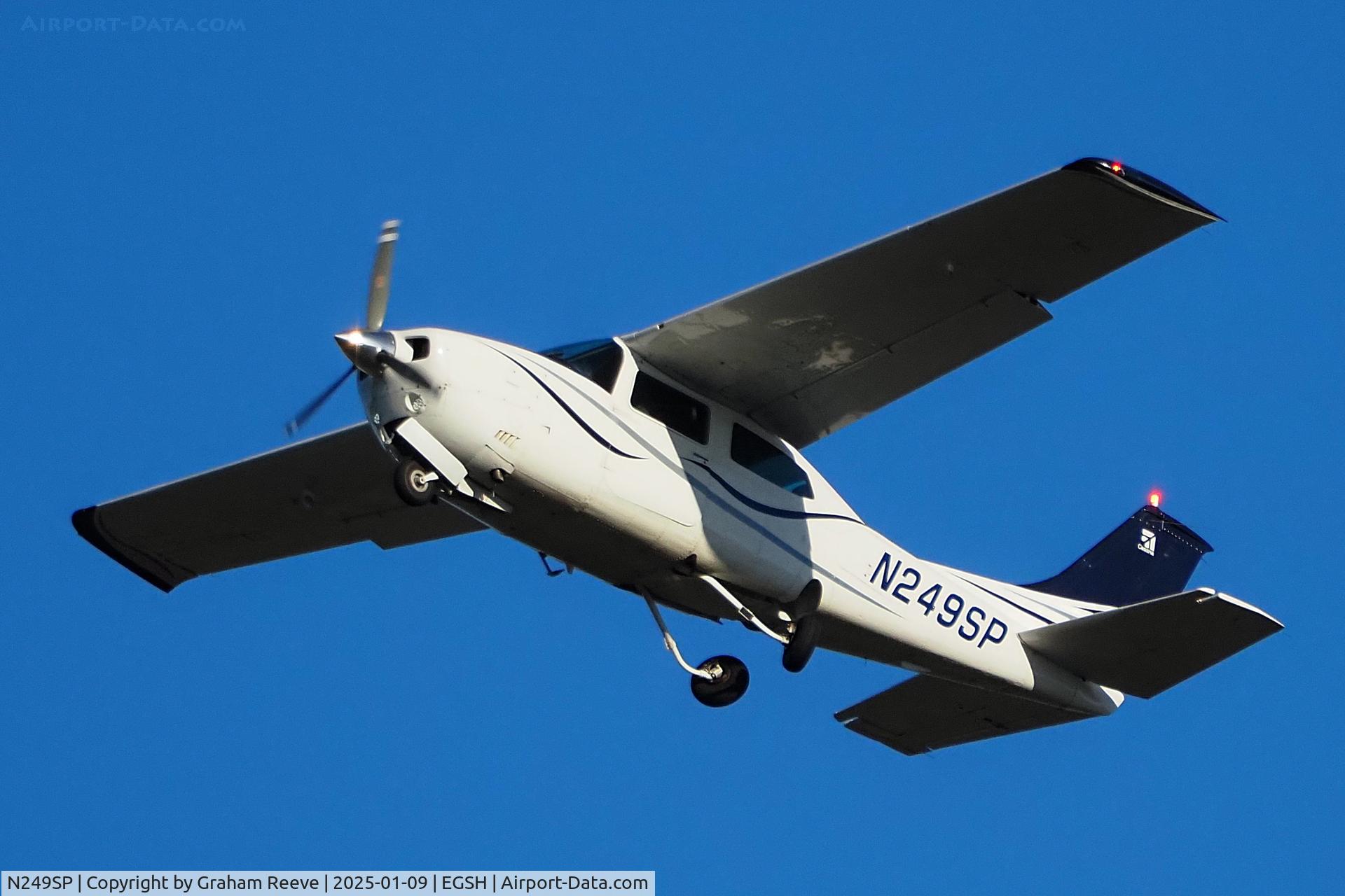 N249SP, 1975 Cessna 210L Centurion C/N 21060990, Departing from Norwich.