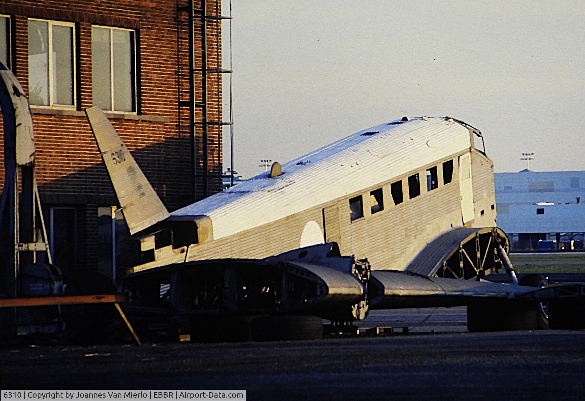 6310, Junkers JU52 C/N 291(A), Awaiting restoration by SABENA Old Timers EBMB'90s ex-slide
