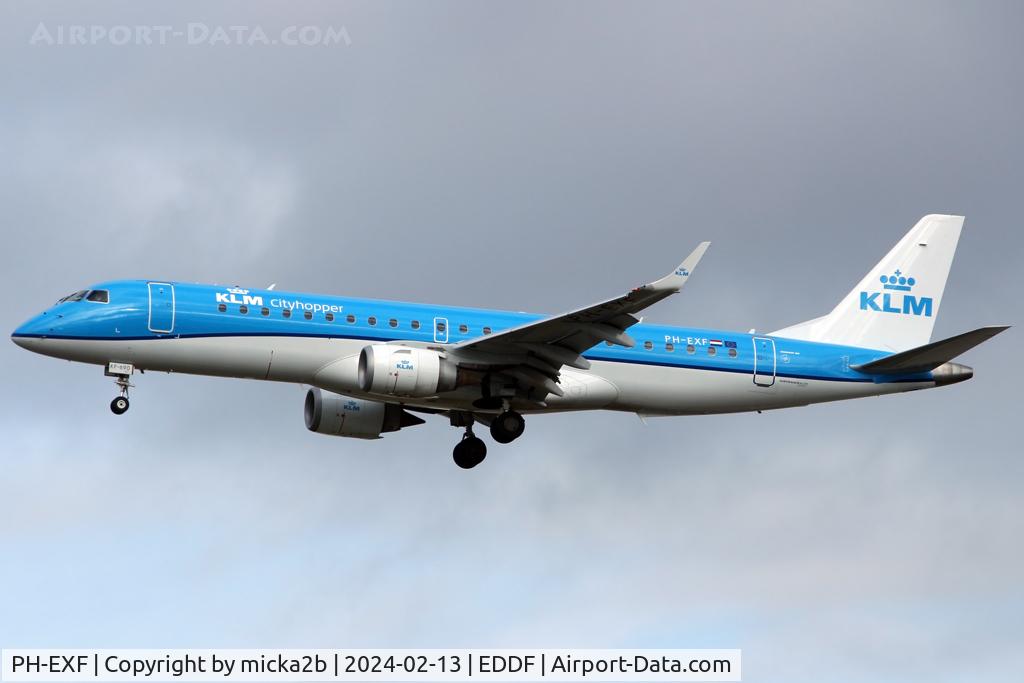 PH-EXF, 2015 Embraer 190STD (ERJ-190-100) C/N 19000690, Landing