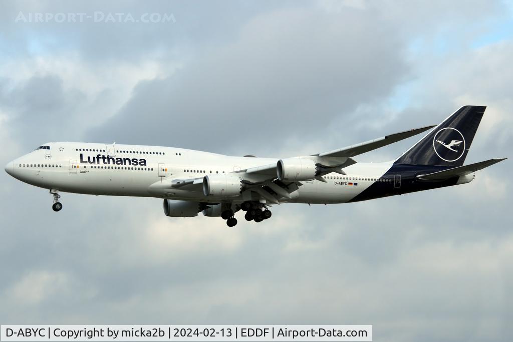 D-ABYC, 2012 Boeing 747-830 C/N 37828, Landing