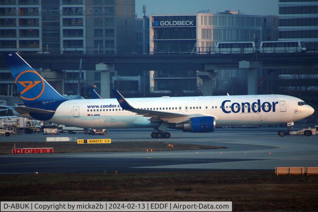 D-ABUK, 1999 Boeing 767-343/ER C/N 30009, Taxiing