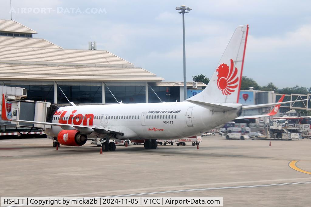 HS-LTT, 2015 Boeing 737-9GPER C/N 39860, Parked
