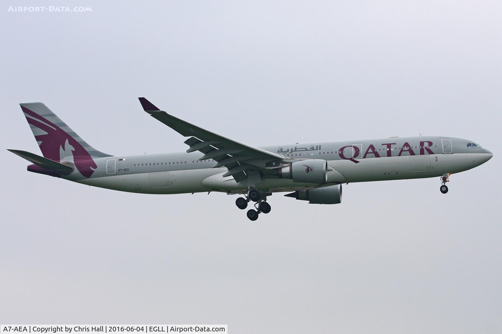 A7-AEA, 2004 Airbus A330-302 C/N 623, Heathrow