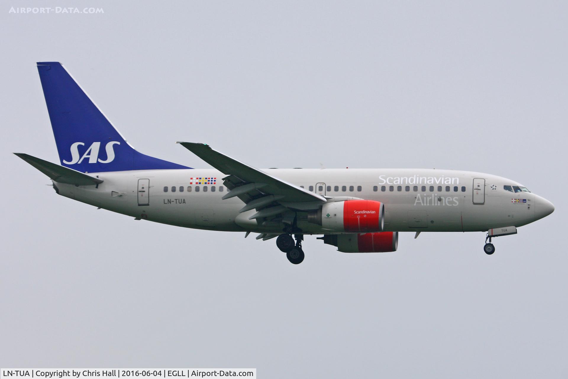 LN-TUA, 1998 Boeing 737-705 C/N 28211, Heathrow