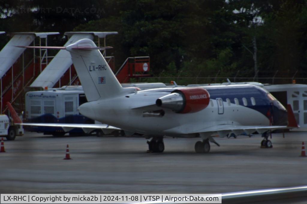 LX-RHC, Bombardier Challenger 605 C/N 5784, Parked
