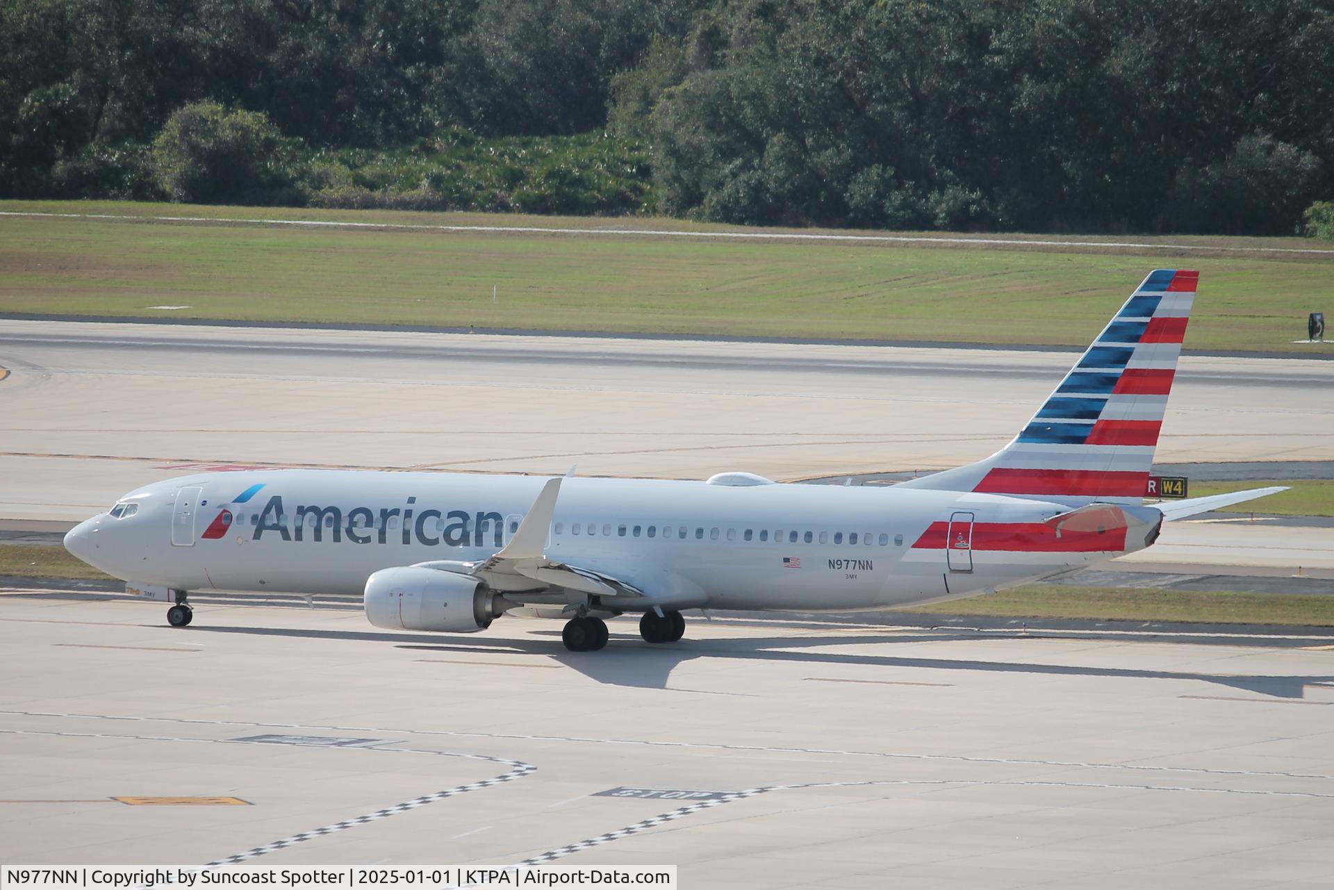 N977NN, 2015 Boeing 737-823 C/N 31225, American Flight 2714 taxis at Tampa International Airport prior to flight to Dallas-Fort Worth International Airport