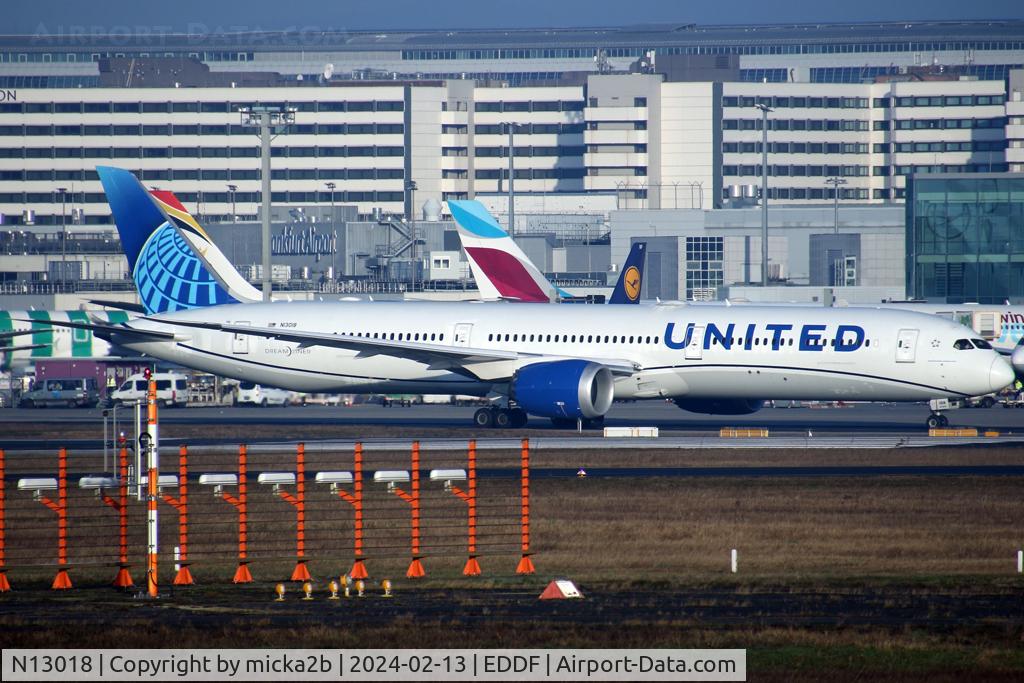 N13018, 2022 Boeing 787-10 Dreamliner C/N 66987, Taxiing