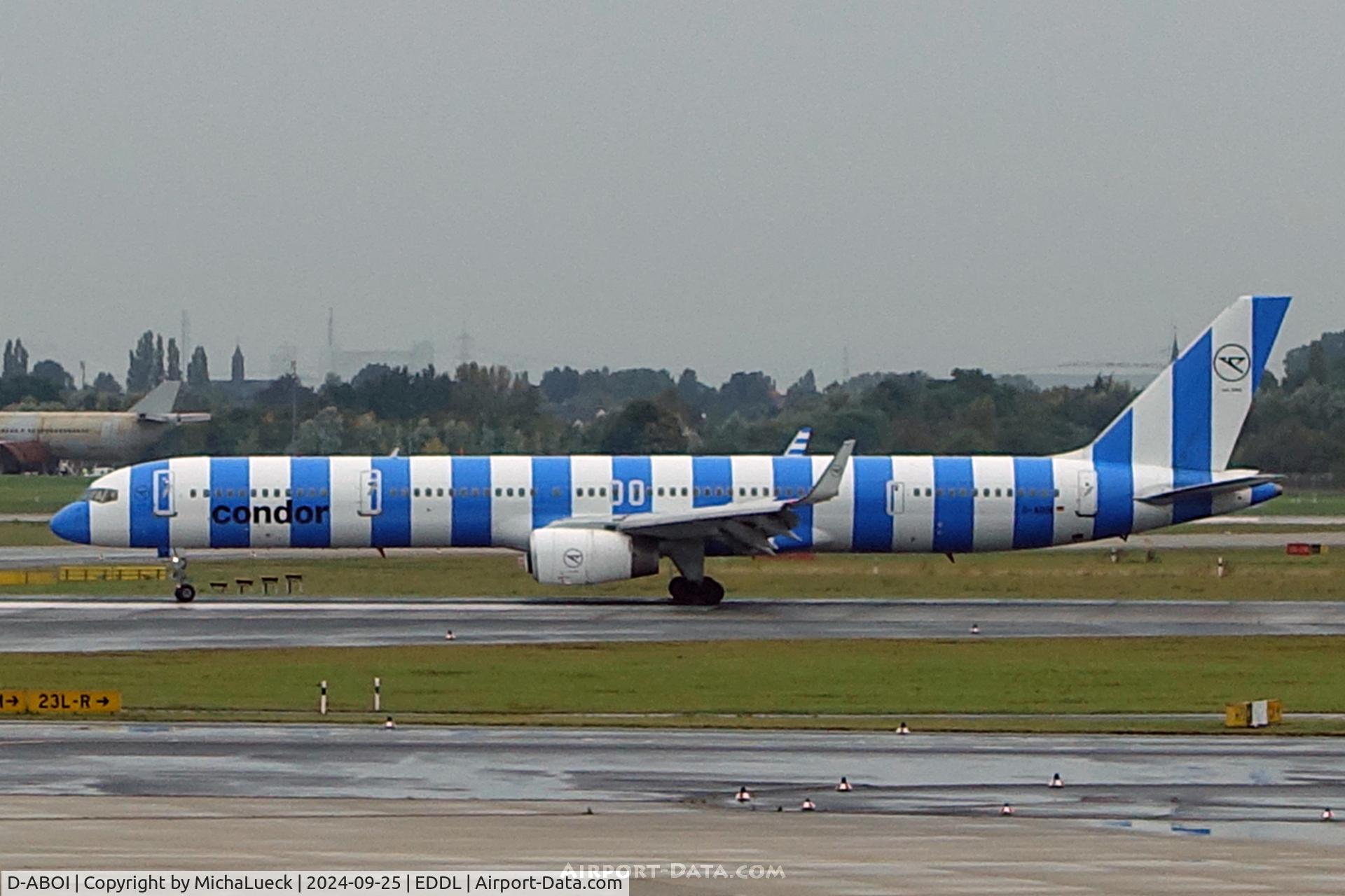 D-ABOI, 2000 Boeing 757-330 C/N 29018, At Düsseldorf