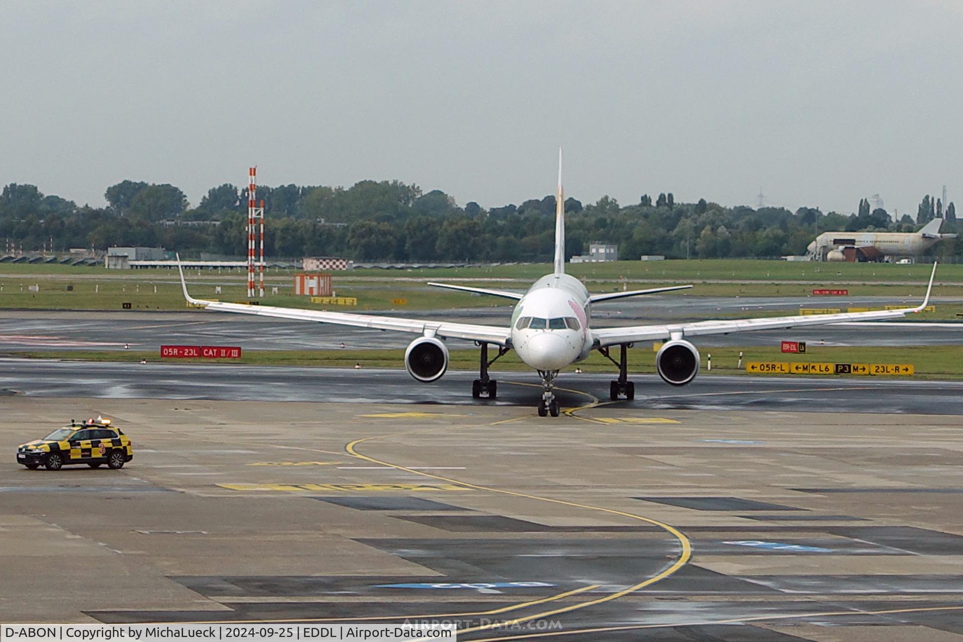 D-ABON, 2000 Boeing 757-330 C/N 29023, At Düsseldorf