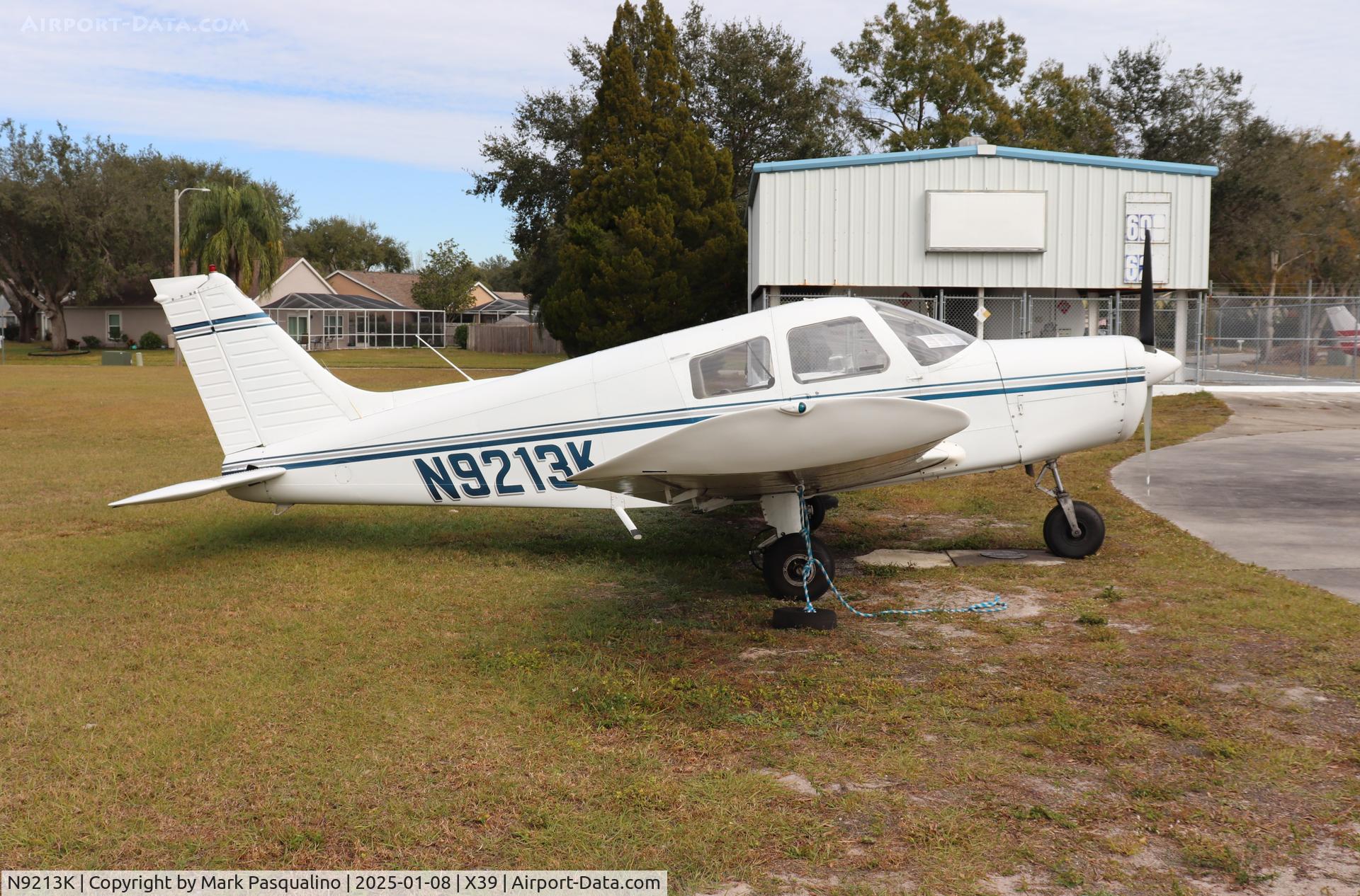 N9213K, 1976 Piper PA-28-140 C/N 28-7625170, Piper PA-28-140