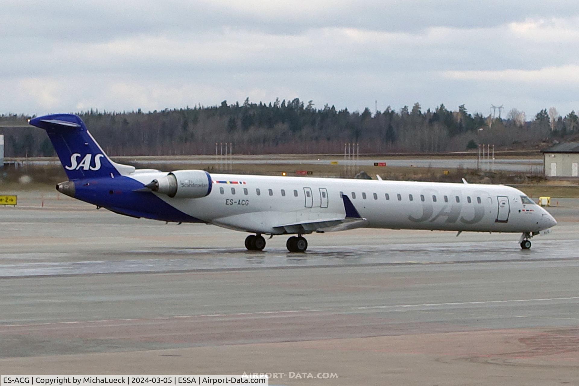 ES-ACG, 2012 Bombardier CRJ-900 NG (CL-600-2D24) C/N 15277, At Arlanda