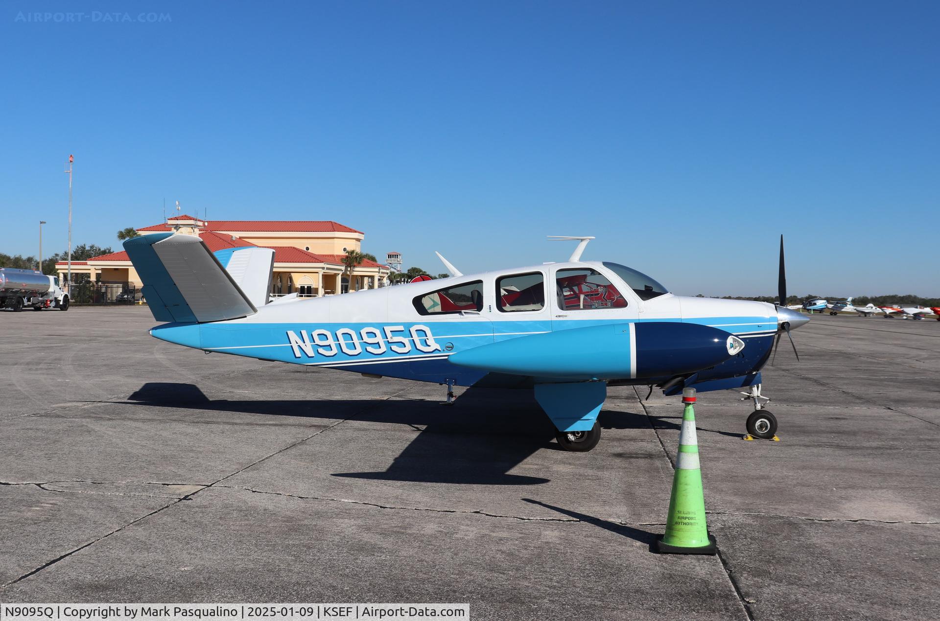 N9095Q, 1970 Beech V35B Bonanza C/N D-9221, Beech V35B