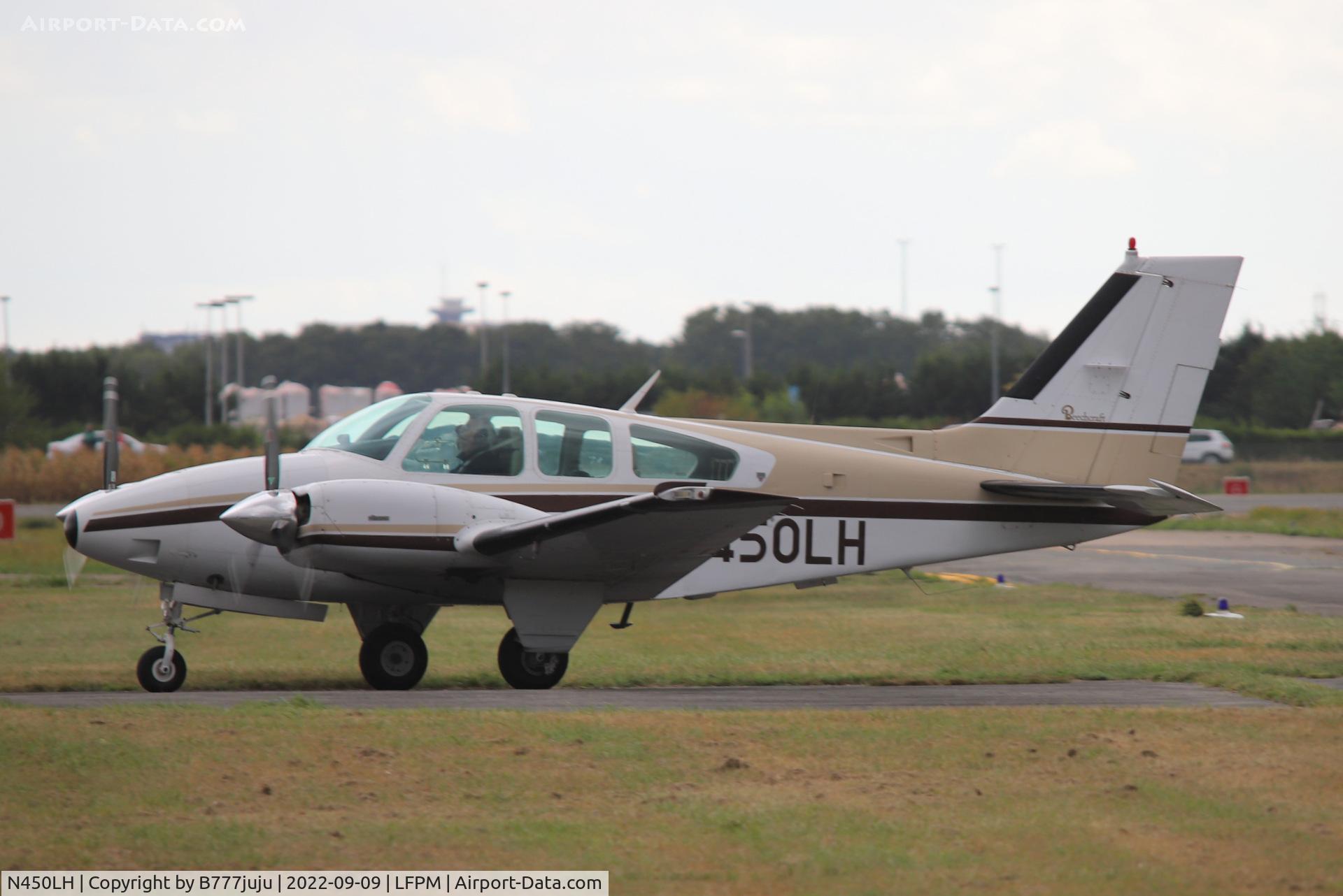 N450LH, Beech 95-B55 Baron C/N TC-2215, during Air Legend 2022