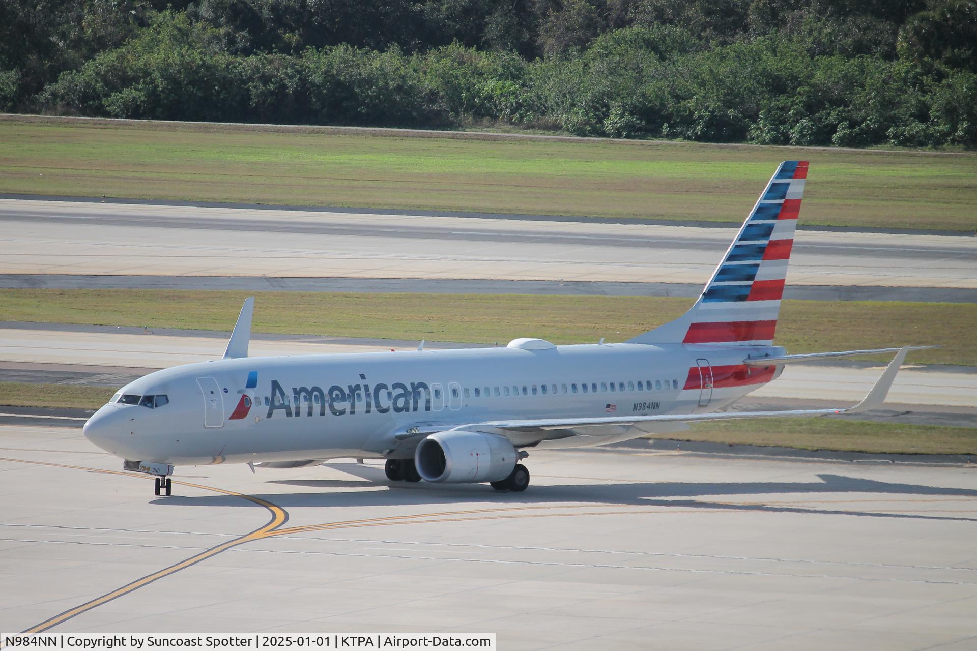N984NN, 2015 Boeing 737-823 C/N 31234, American Flight 1351 taxis to gate at Tampa International Airport following flight from Miami International Airport
