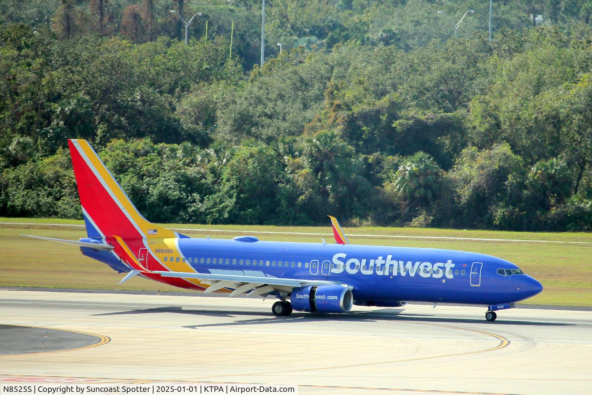 N8525S, 2017 Boeing 737-8H4 C/N 36949, Southwest Flight 3847 arrives on Runway 1L at Tampa International Airport following flight from Raleigh-Durham International Airport